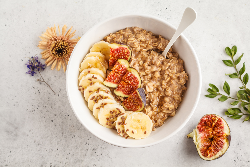 Produktfoto zu Porridge mit Feigen und Bananen